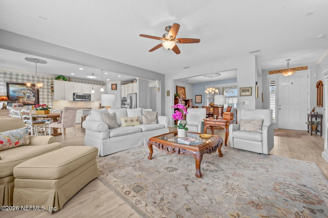Photo of 216 DEERFIELD GLEN Drive