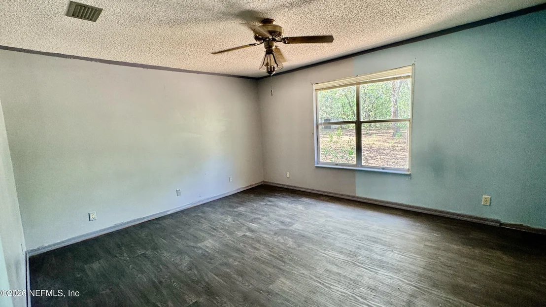 Photo of 116 JAMES Avenue