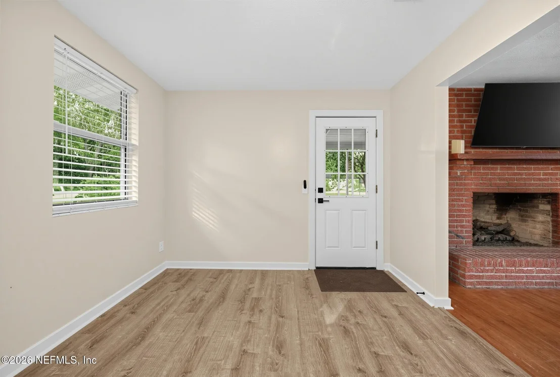 Photo of 450370 STATE ROAD 200