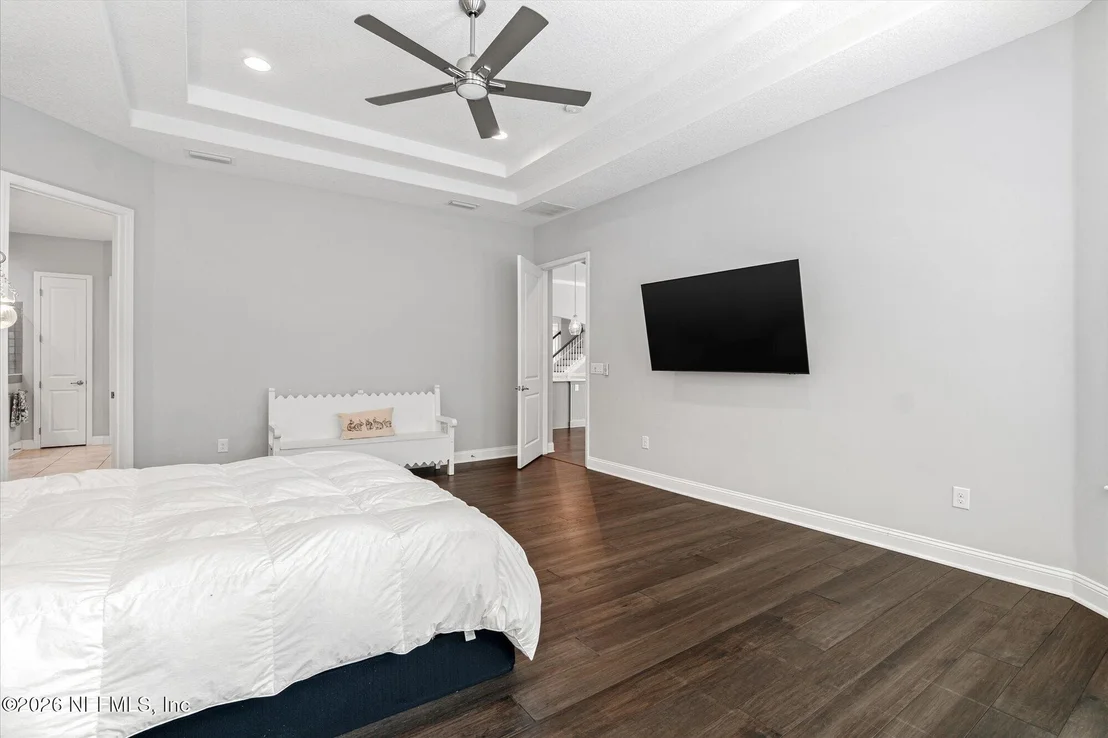 Photo of 195 GLENNEYRE Circle