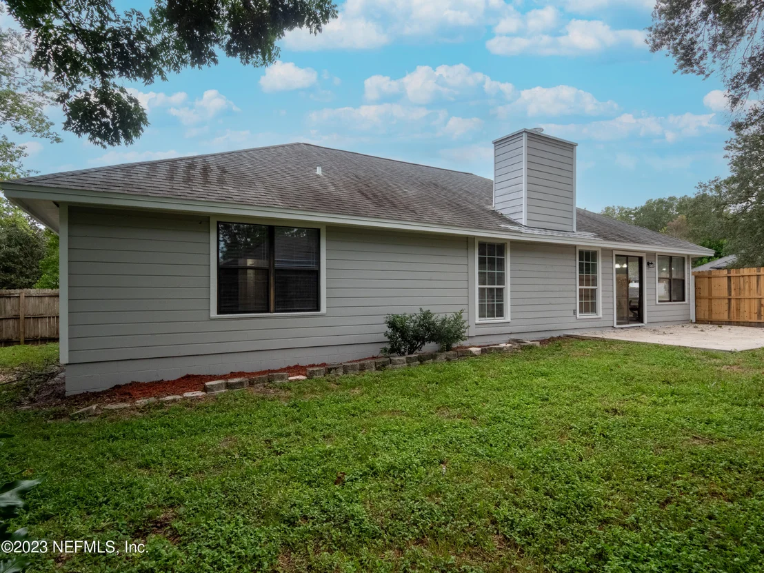 Photo of 2327 STONEBRIDGE Drive