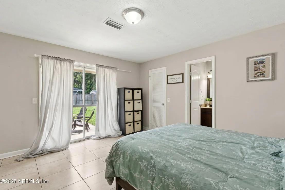 Photo of 2806 ANNETTE Circle