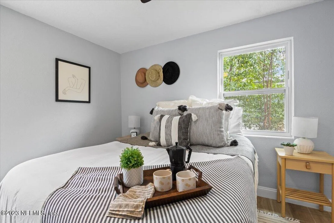 Photo of 7110 MAYAPPLE Road