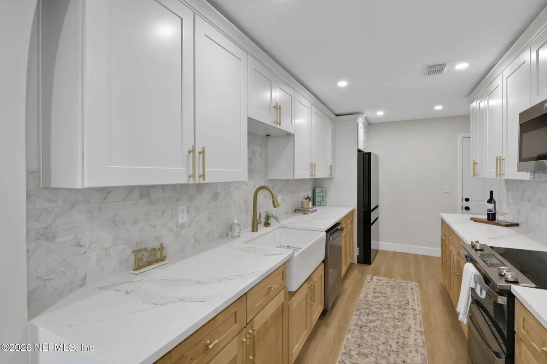 Photo of 509 PENMAN Road