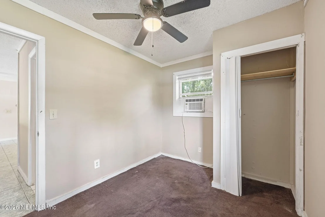 Photo of 1029 W 12TH Street