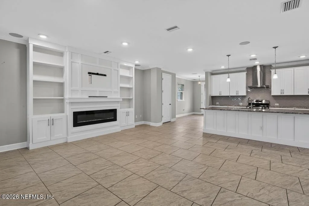 Photo of 187 BEALE Avenue