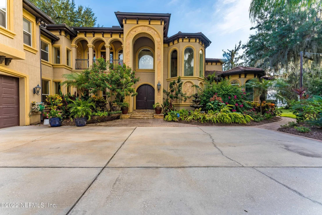 Photo of 8289 COLEE COVE Road