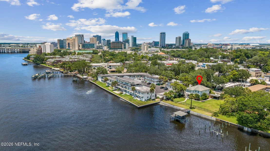 Photo of 1676 RIVER Road