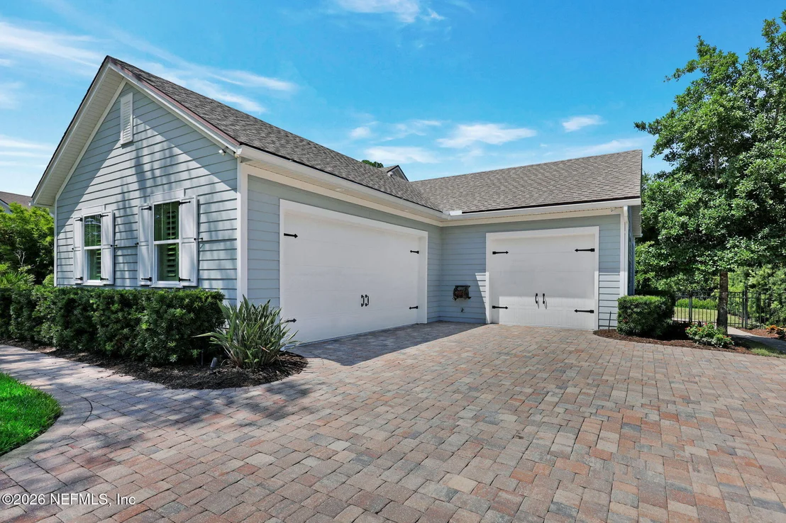 Photo of 122 SENORA Court