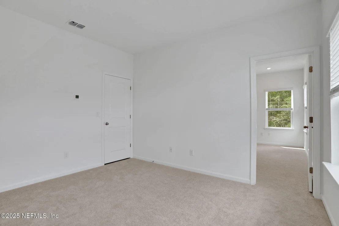 Photo of 643 FARMFIELD Drive