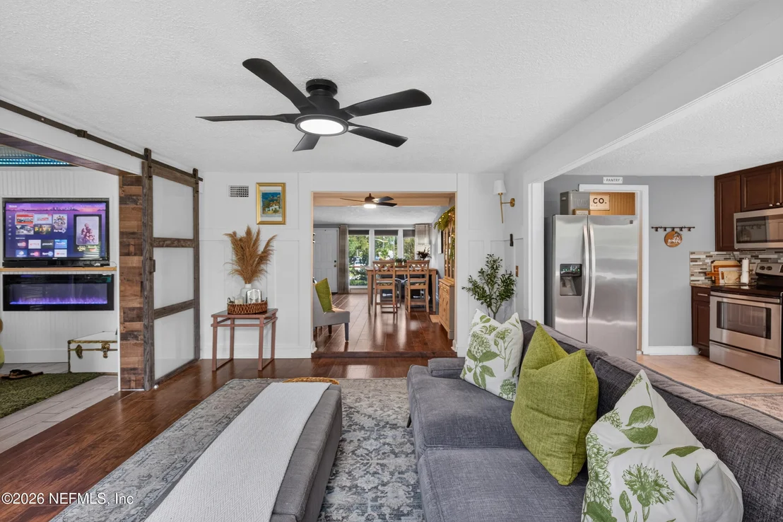 Photo of 3048 LORMAN Drive
