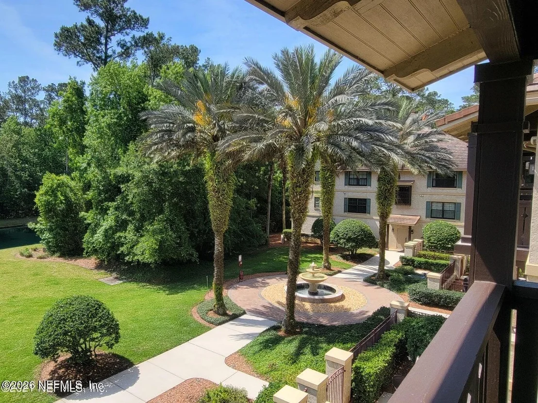 Photo of Unit 323 at 955 REGISTRY Boulevard