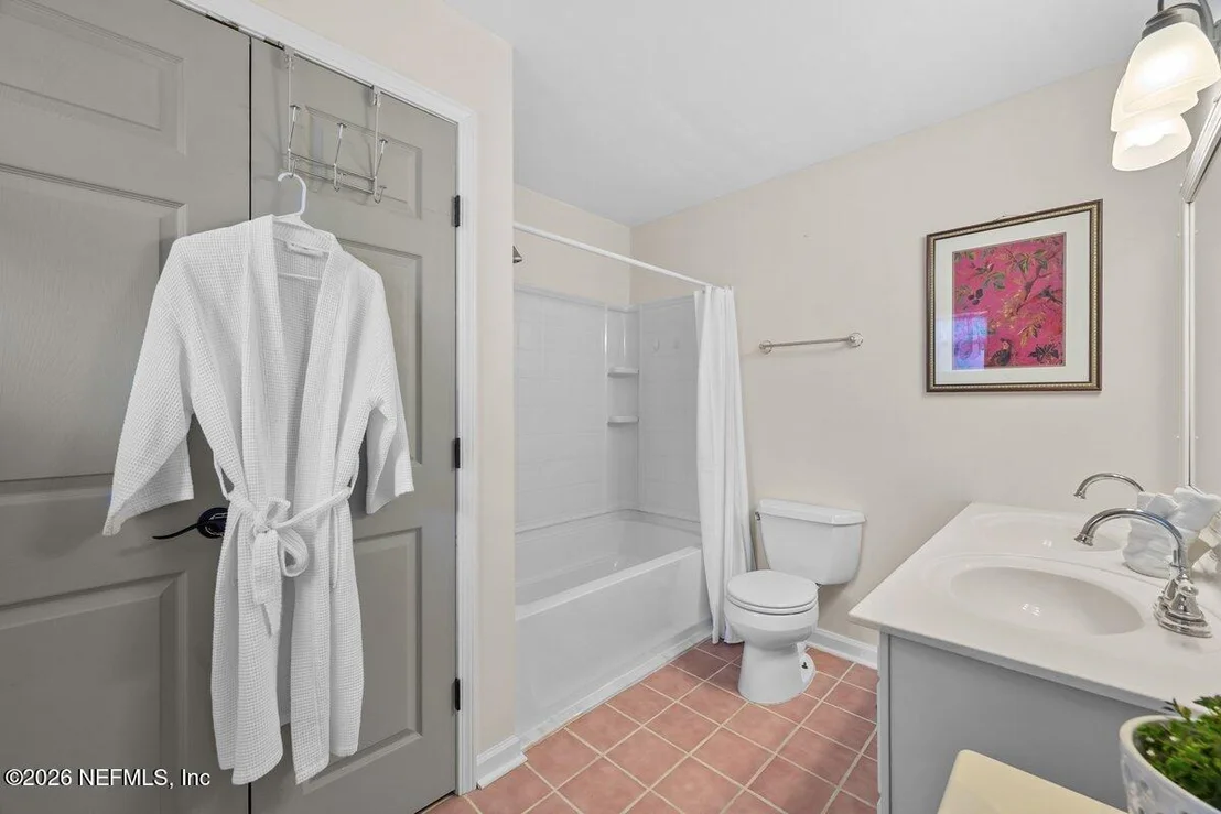 Photo of 409 LOBELIA Road