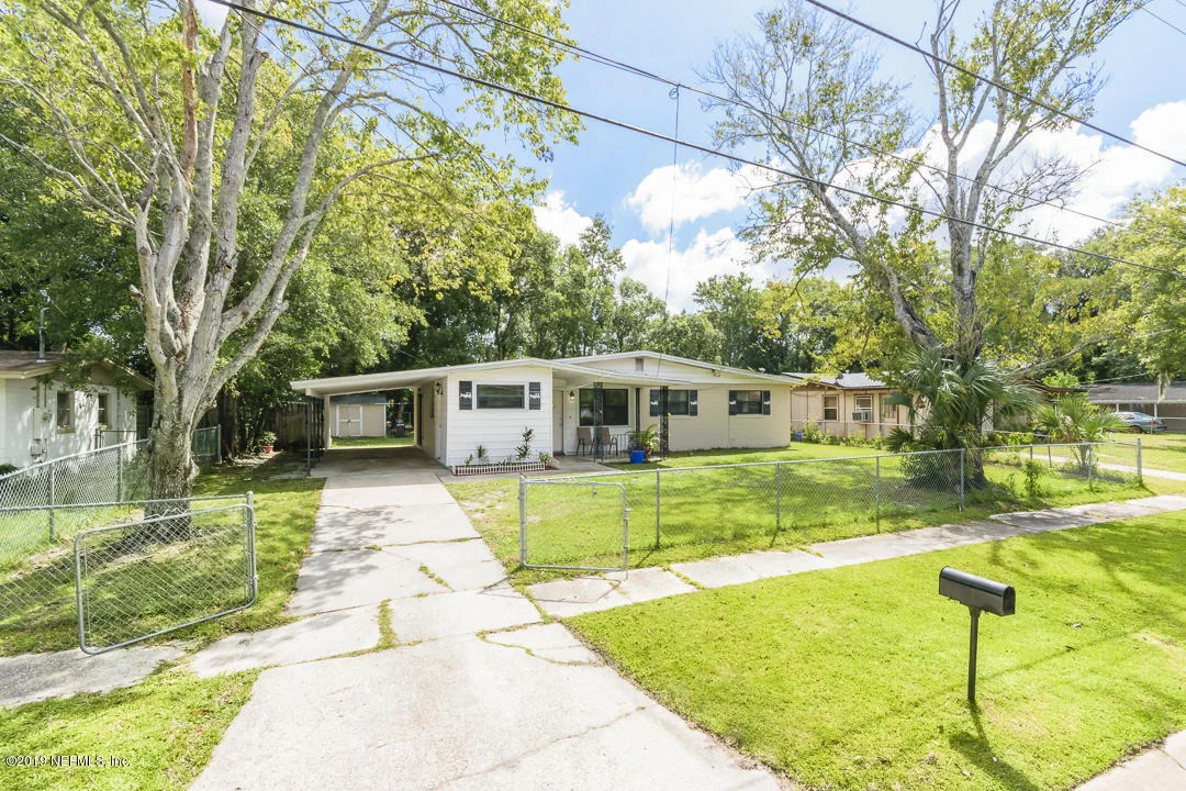 Photo of 2125 BURPEE Drive