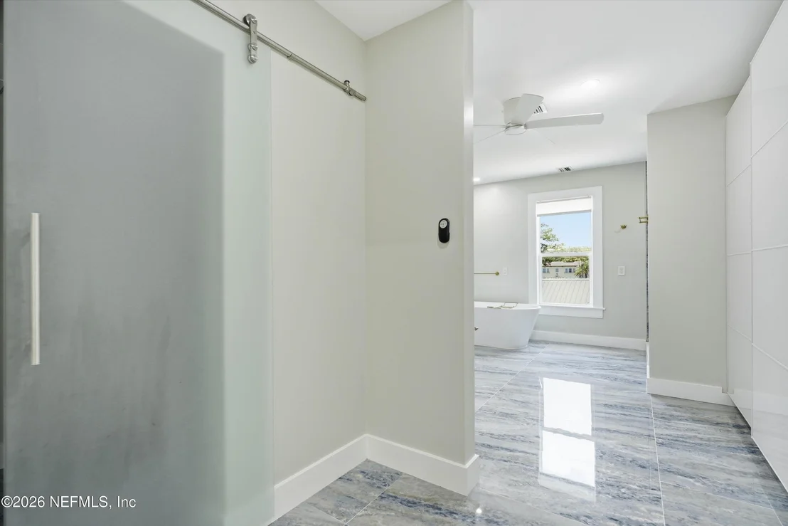 Photo of 348 CHARLOTTE Street
