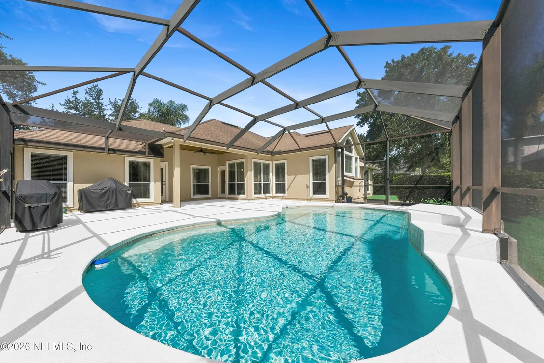 Photo of 1304 HONEYSUCKLE Drive