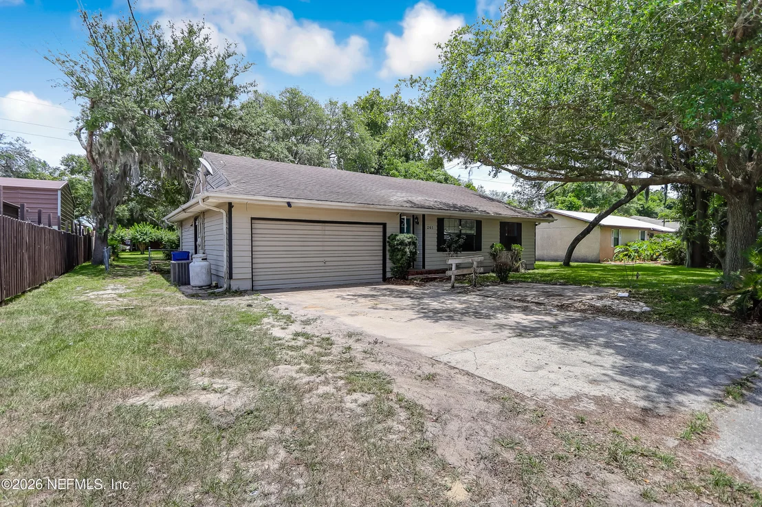 Photo of 261 CORNELL Road