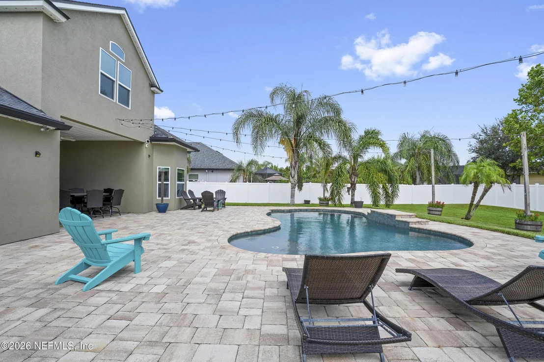Photo of 192 E POSITANO Avenue