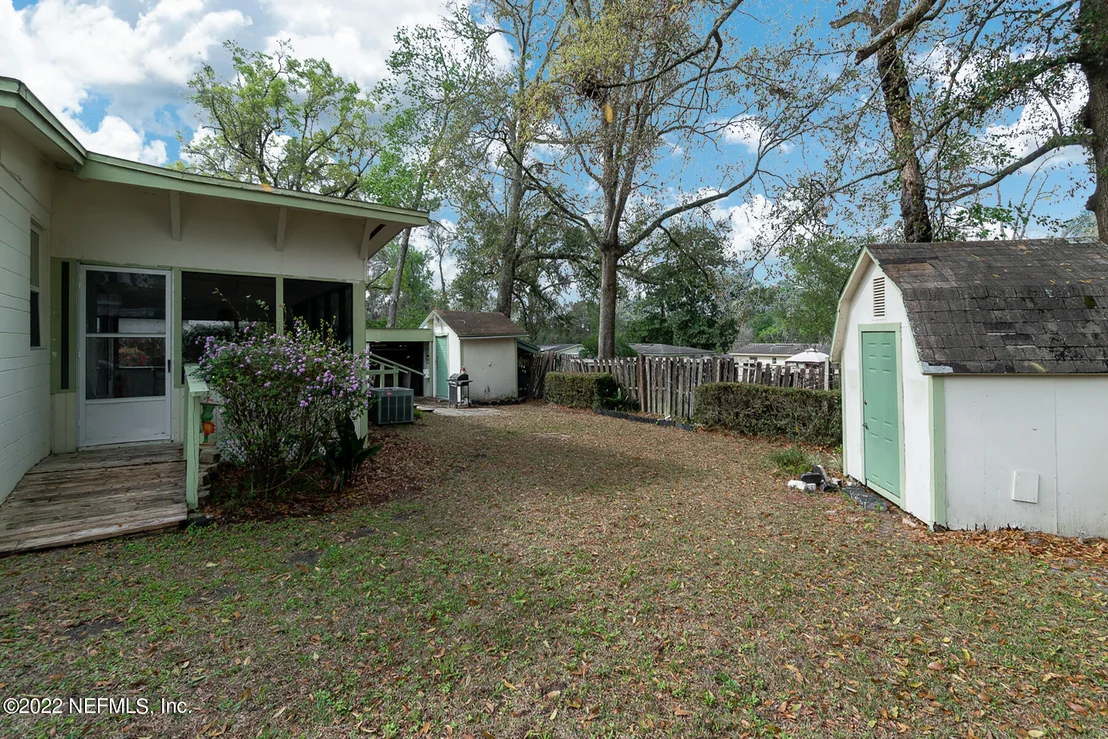 Photo of 317 CANIS Drive W