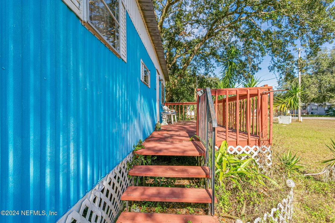 Photo of 203 ALGONQUIN Street