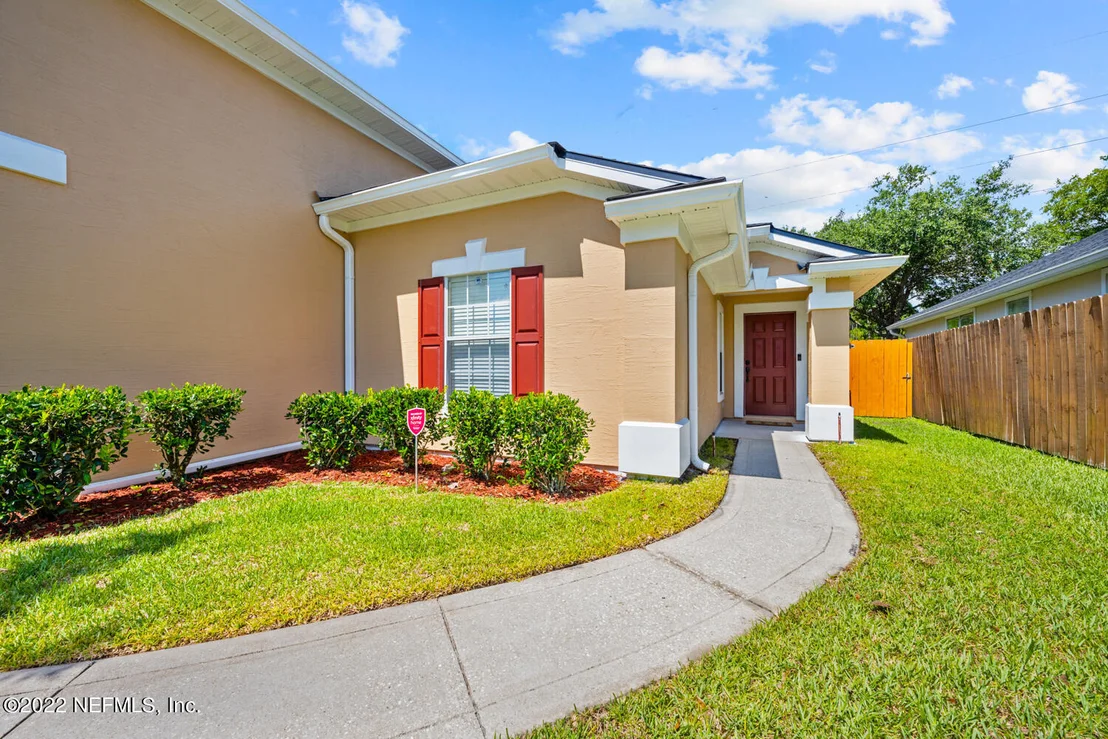 Photo of 2472 WILLOWBEND Drive