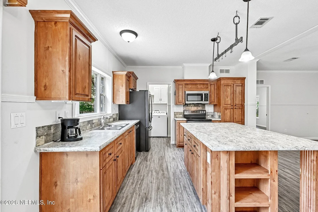 Photo of 7945 COUNTY ROAD 13 N