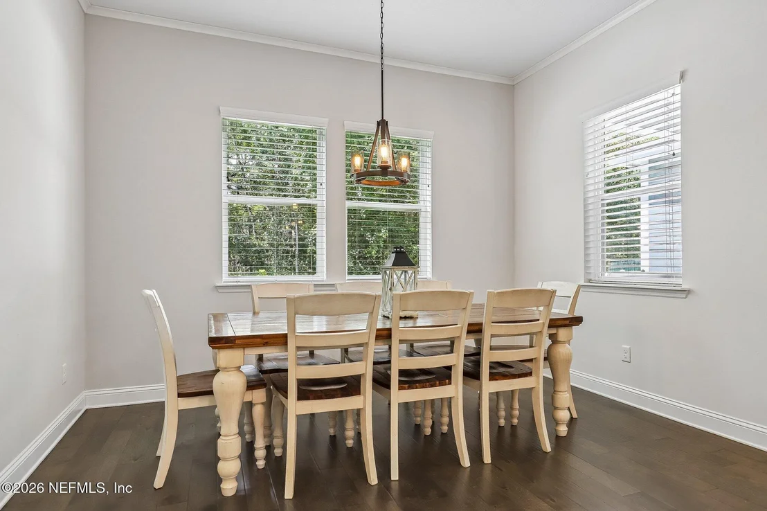 Photo of 152 CLOVERBROOK Road