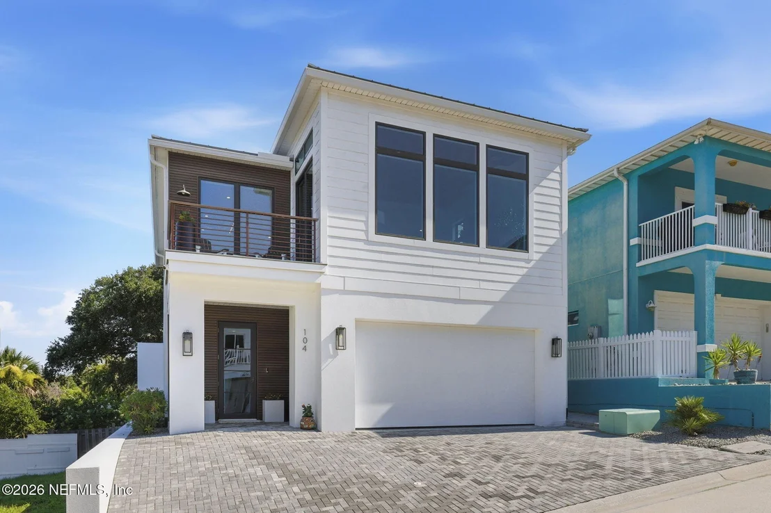 Photo of 104 SEYCHELLES Court
