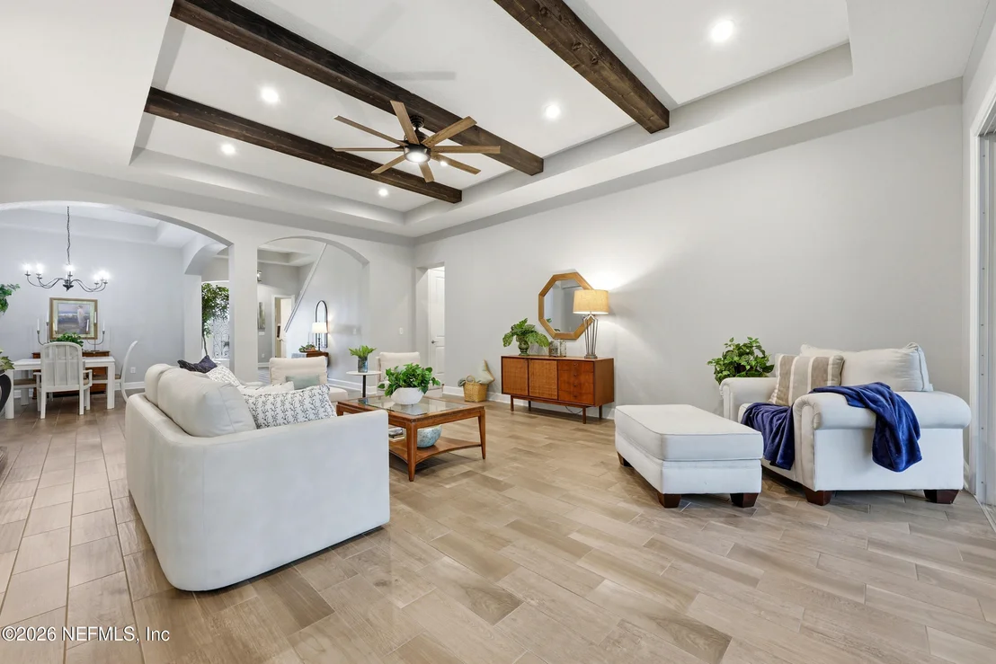 Photo of 359 GLENNEYRE Circle