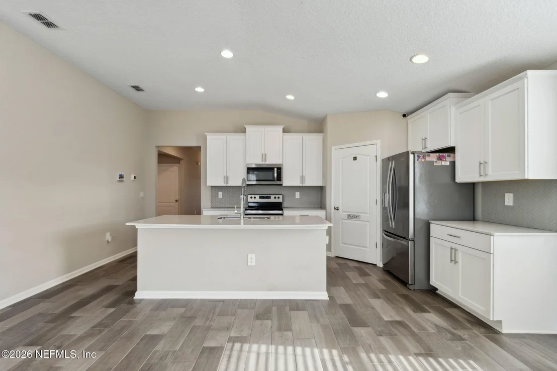 Photo of 65860 EDGEWATER Drive
