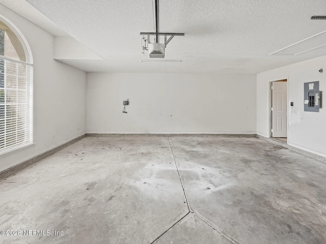 Photo of 10973 HICKORY TRACE Lane