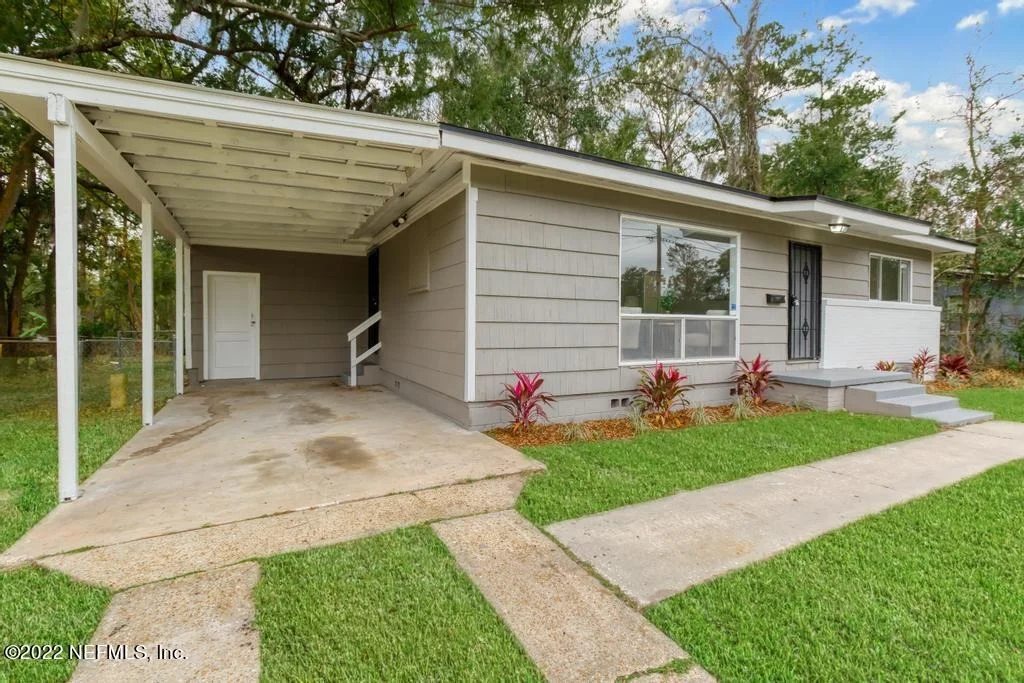 Photo of 10328 PINEHURST Drive