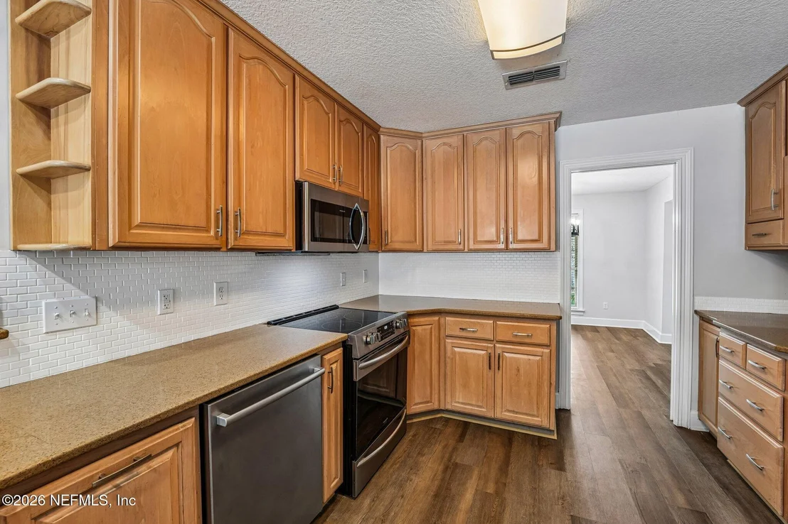 Photo of 1607 SHEFFIELD Place