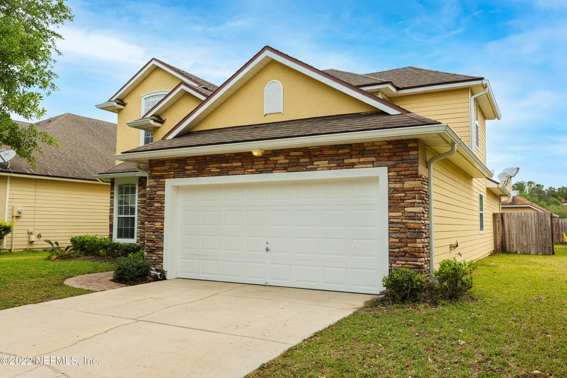 Photo of 903 THOROUGHBRED Drive
