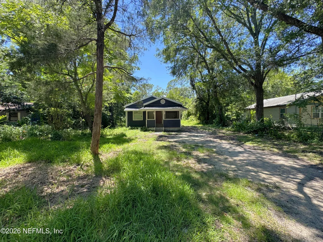 Photo of 1074 HOOD Avenue
