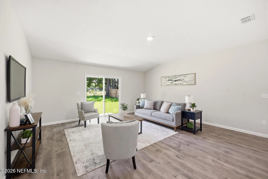 Photo of 433 PONCE Boulevard