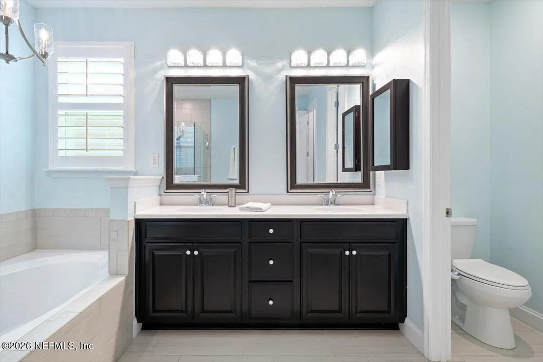 Photo of 472 GLORIETA Drive