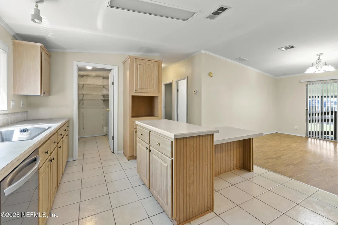 Photo of 324 SHADY OAK Circle