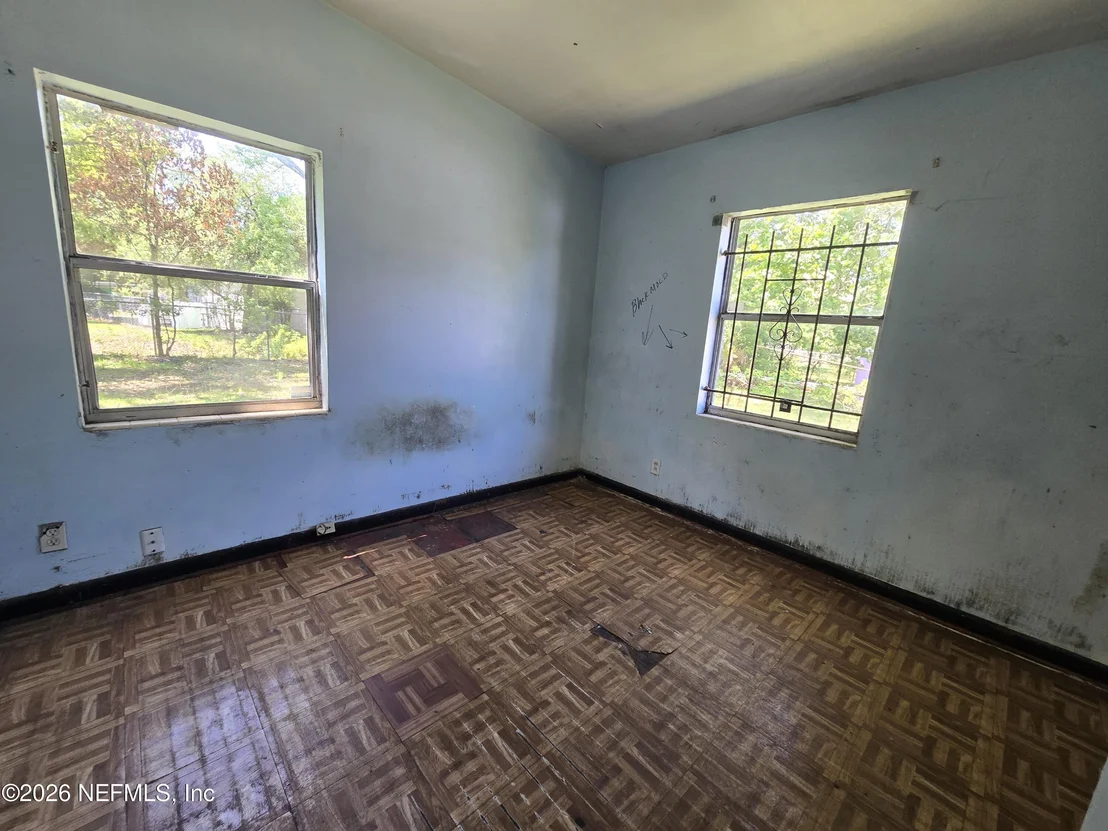 Photo of 2736 LIPPIA Road