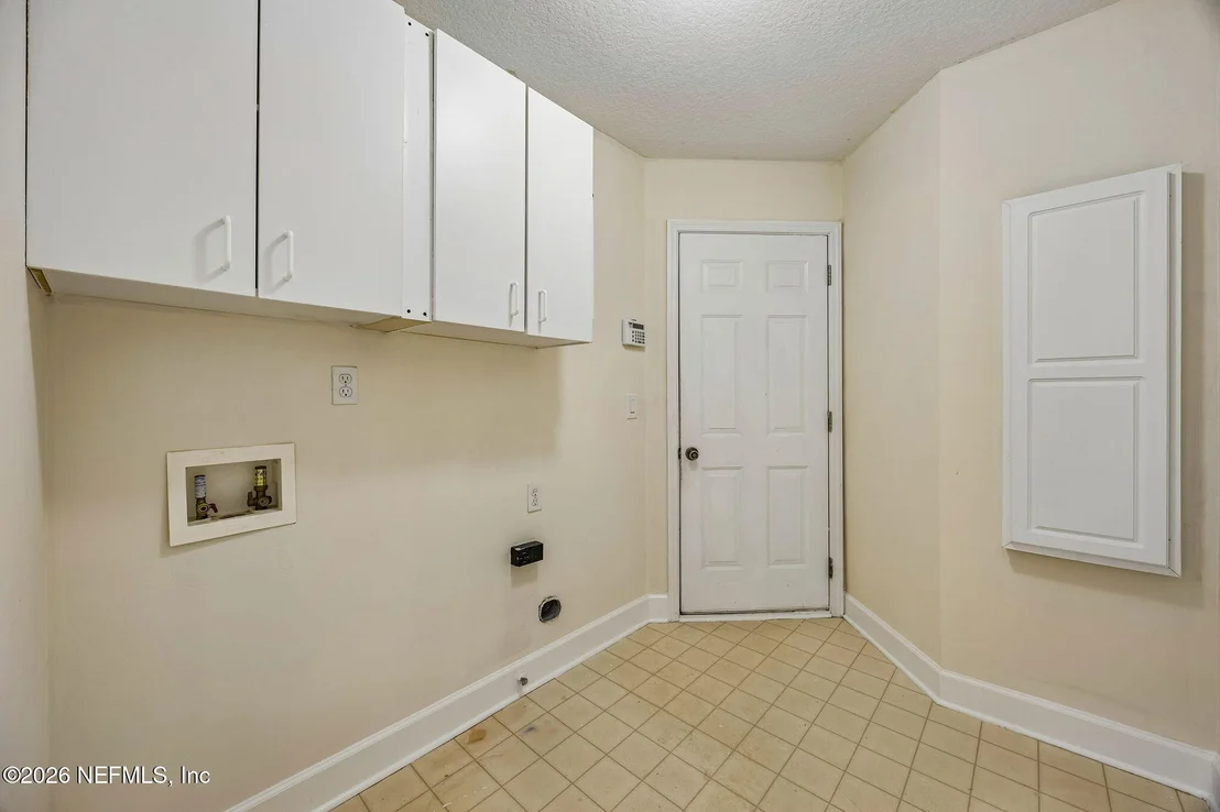 Photo of 556 REDBERRY Lane