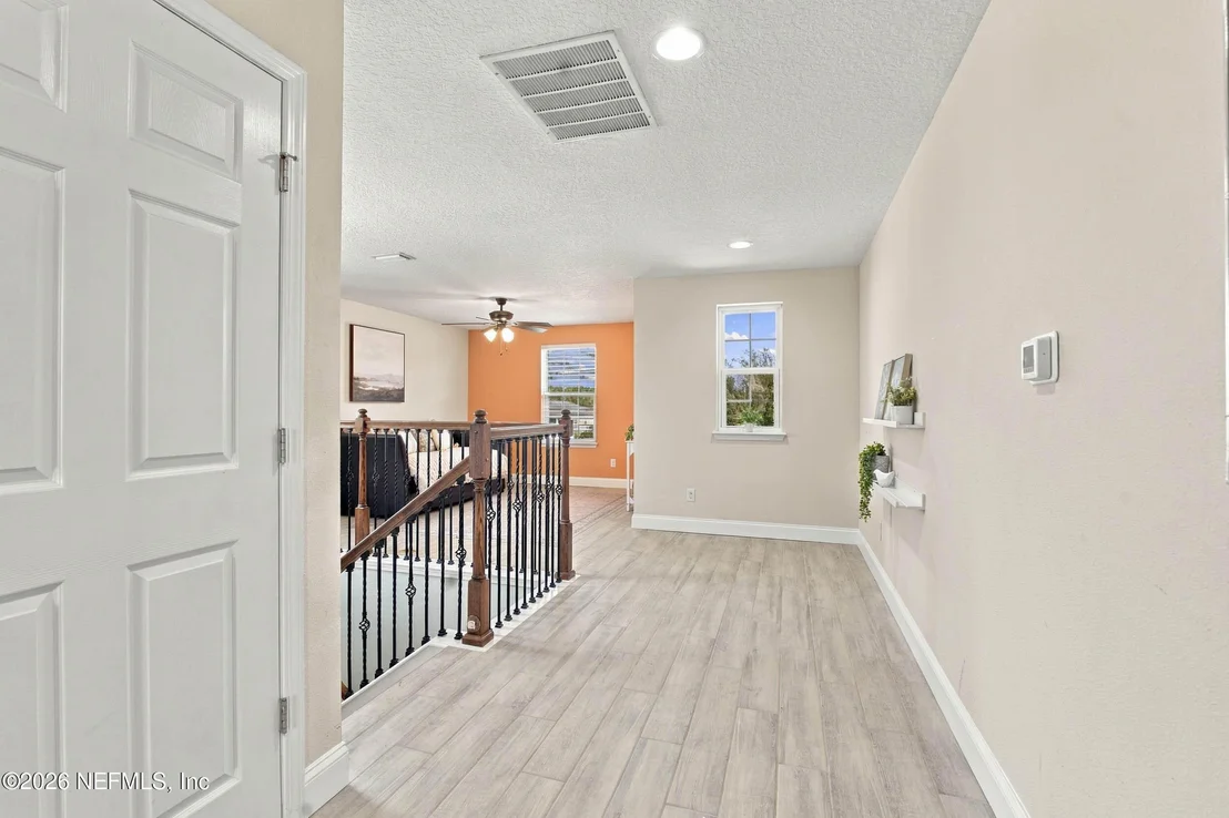 Photo of 219 DEERFIELD GLEN Drive