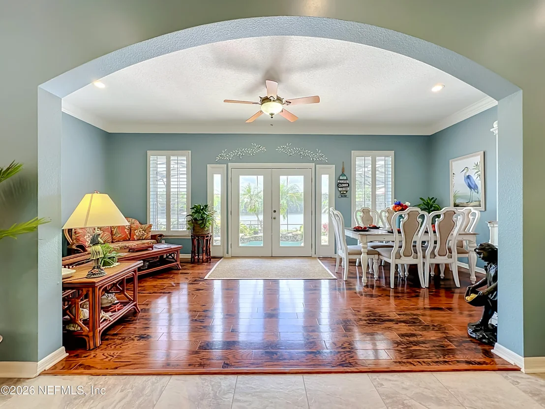 Photo of 129 RIVER Road