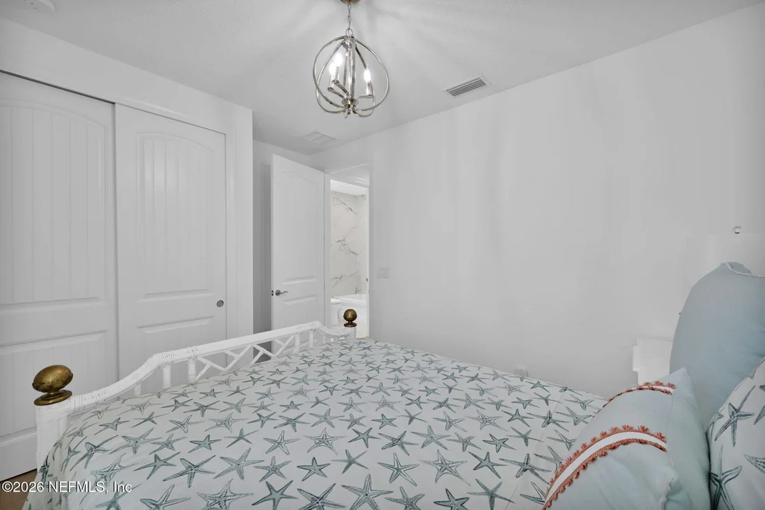 Photo of 82 GLENHURST Avenue