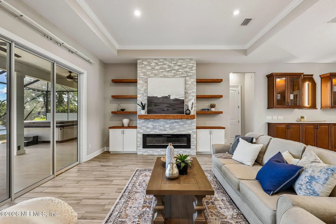 Photo of 114 GLENNEYRE Circle