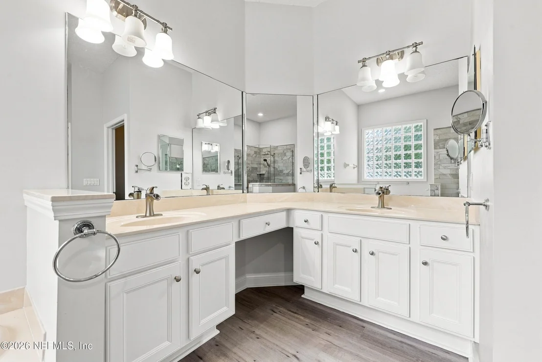 Photo of 10125 DELPOINT Lane