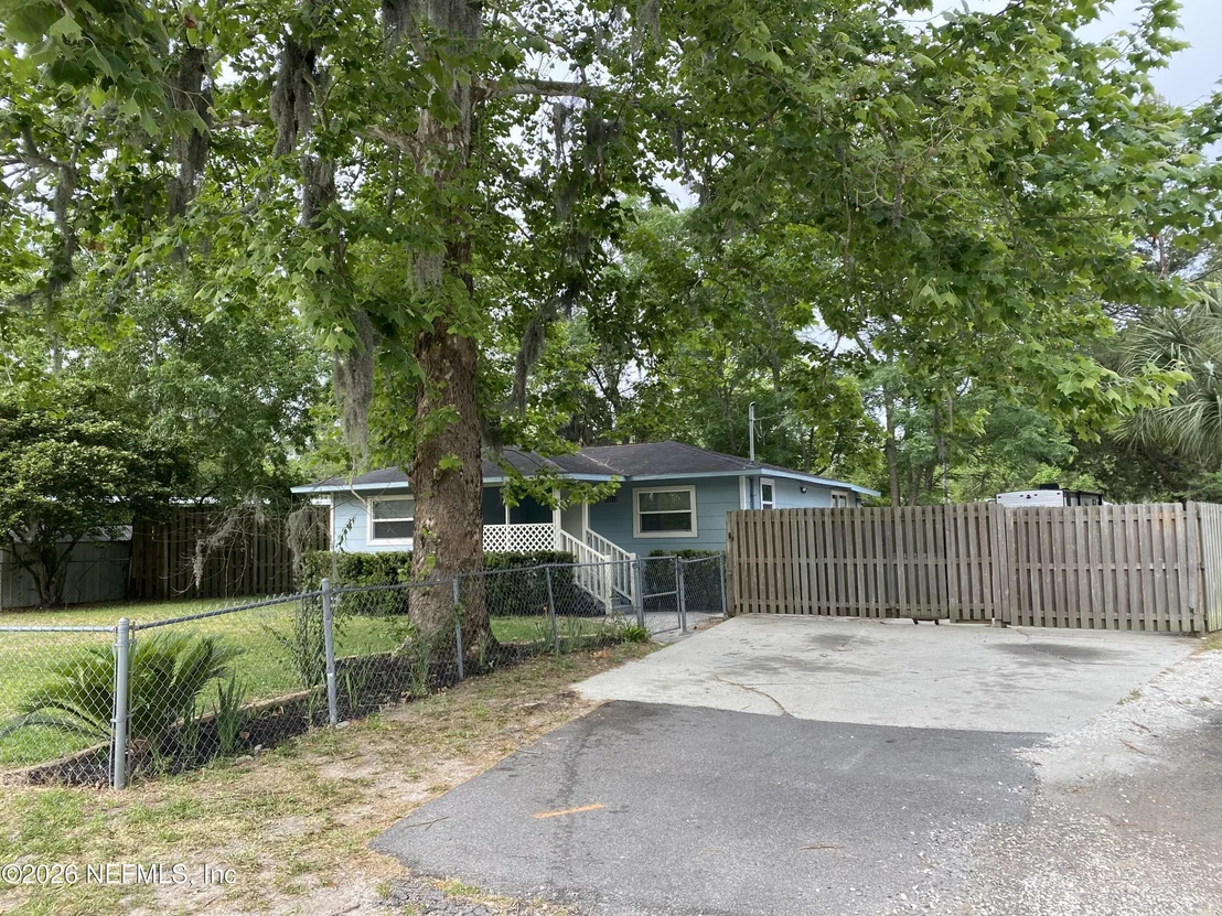 Photo of 12312 PULASKI Road