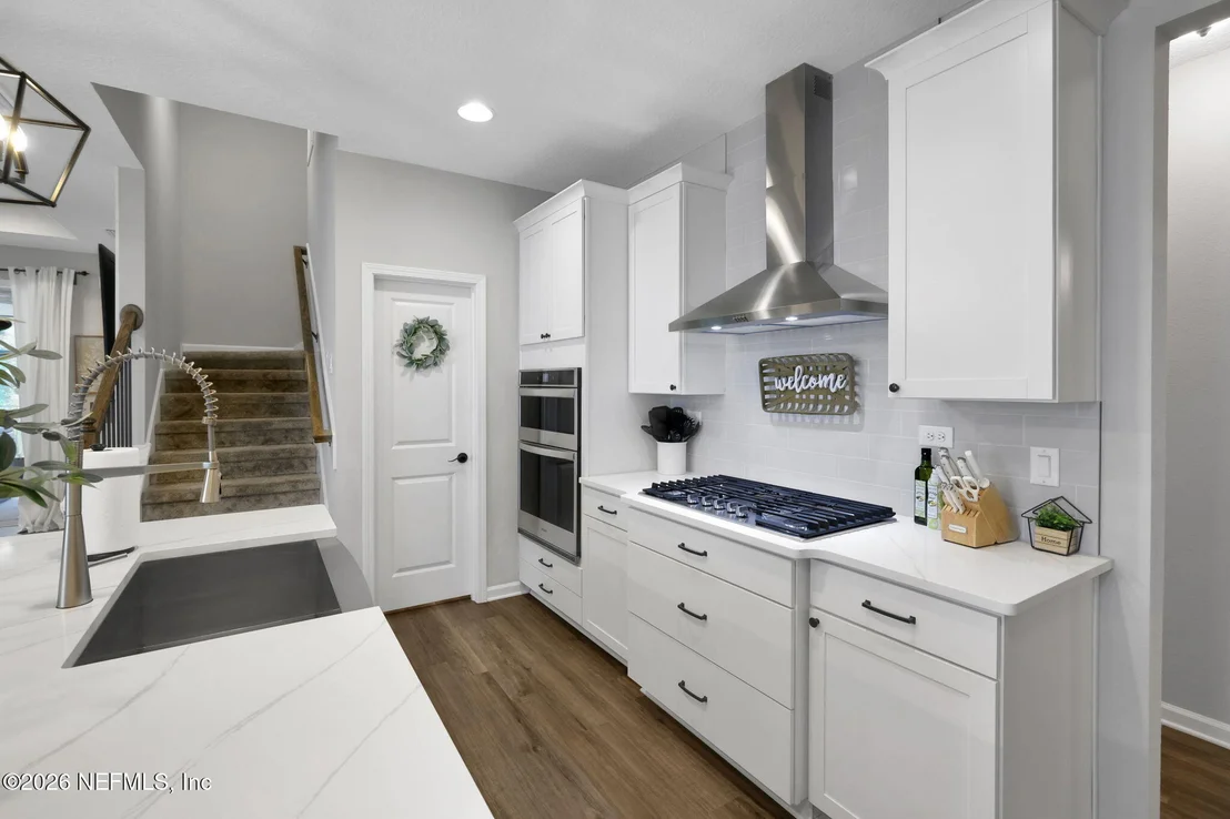 Photo of 98 YARDLEY Court