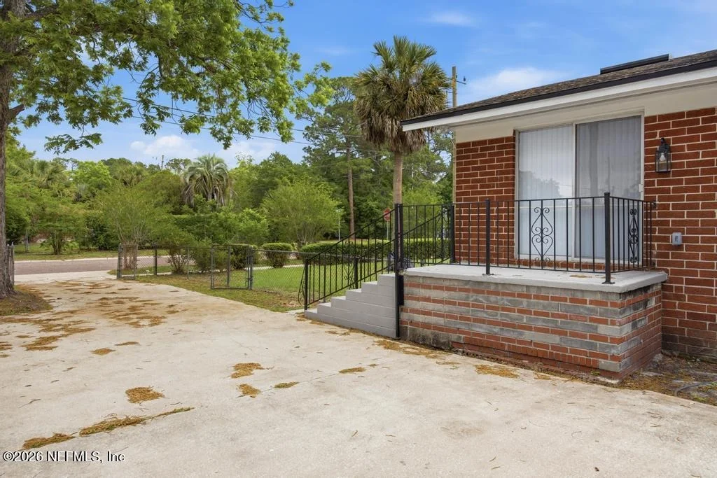 Photo of 7020 RICHARDSON Road