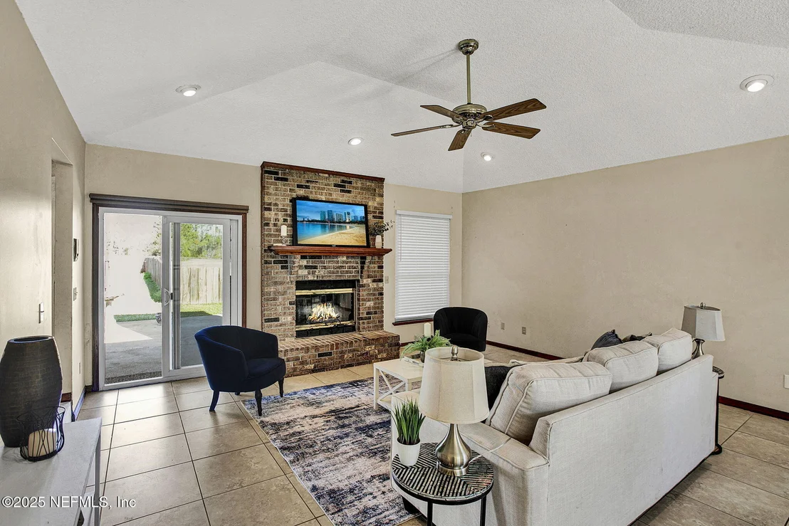 Photo of 2853 PERCY Road
