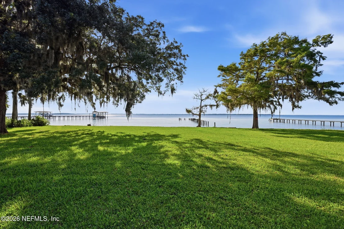 Photo of 514 RIVER Road